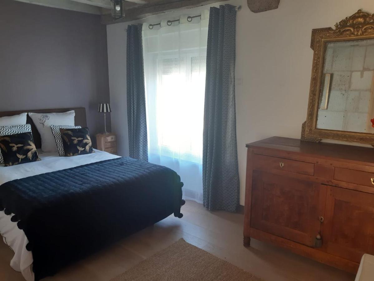 Agreables Chambres D'Hotes Dans Maison Xviiie 维讷伊 外观 照片